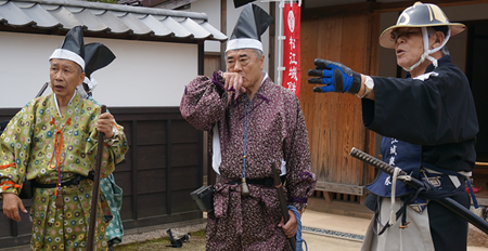 松江城歴史館での松江城鉄砲隊．姉様鉄砲隊で練習