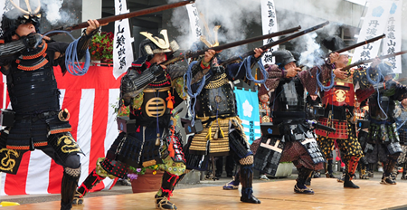 亀岡光秀まつりで火縄銃演武初披露